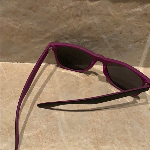 3 pack sunglasses! - Picture 6 of 6